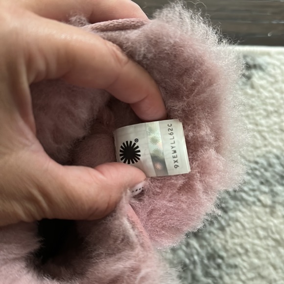 Pink short twist Uggs… Gently Used - Picture 5 of 7